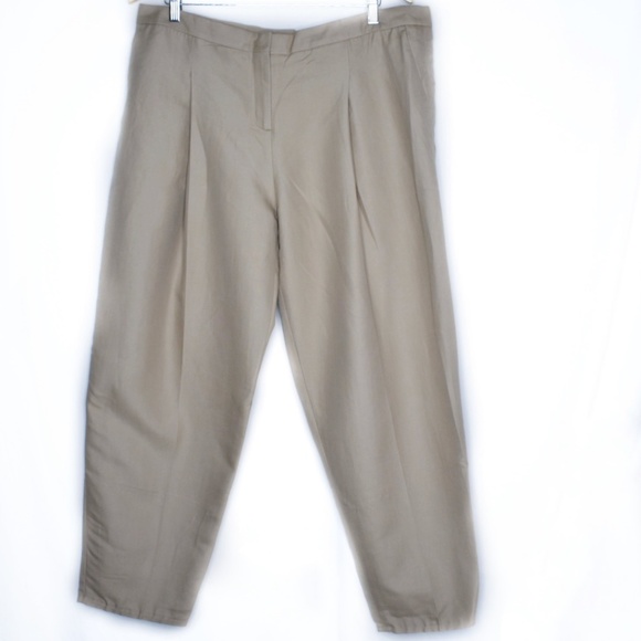 Burberry London Melville Pleated Pants in Honey - Picture 2 of 7